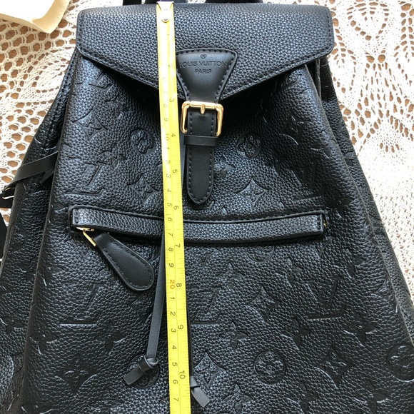 Backpack - Picture 2 of 4